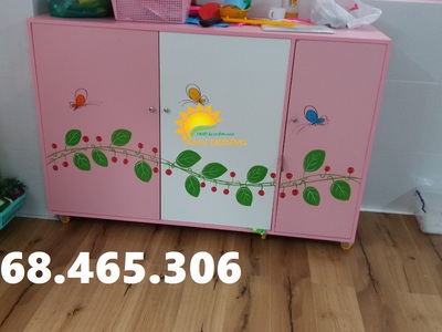 Tủ đựng chăn gối mầm non, tủ gỗ nhà trẻ mầm non 3