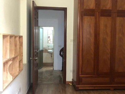 Bán nhà yên hòa, cầu giấy   dân xây   30m2, 5 tầng, mt 3,8m   nhỉnh 6 tỷ 4