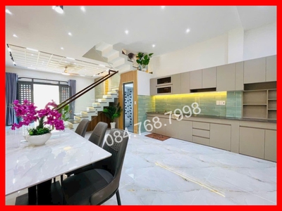Bán nhà 4 tầng, 5.7x8, 4 phòng ngủ, gò vấp - giá hời 6.5 tỷ - vị trí vàng lê văn thọ 0
