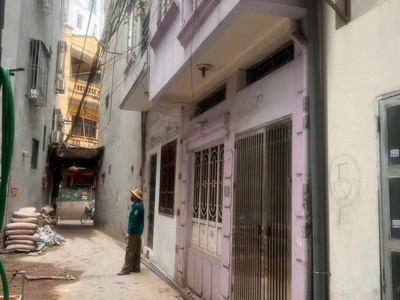 Bán đất 38.5m2 tặng nhà 3 tầng tại mễ trì gần trung tâm hội nghị quốc gia 0