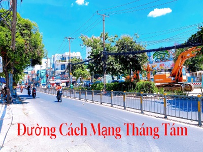 Bán nhà mặt tiền cách mạng tháng tám , quận 10  , gía 17.5 tỷ- 2 tầng - dt 82 m2 1