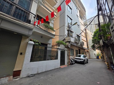 Phân lô trung kính   mạc thái tổ- ôtô vào nhà   2 thoáng trước sau - 105m 6t 2