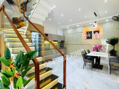 Bán nhà 4 tầng, 5.7x8, 4 phòng ngủ, gò vấp - giá hời 6.5 tỷ - vị trí vàng lê văn thọ 2