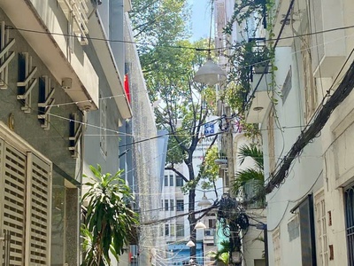 Hẻm xe hơi tới nhà - kế mặt tiền lê hồng phong - 4 tầng kiên cố - vị trí kinh doanh sầm uất 0