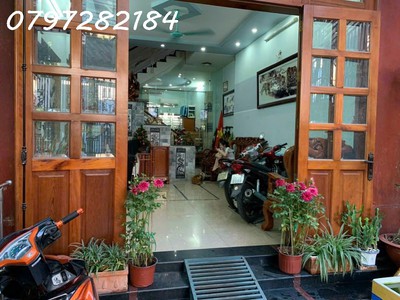 Bán nhà đường lã xuân oai,lê văn việt quận 9, giá 9,29 tỷ, diện tích 90 m2, ngang 5m, 4 tầng. 3