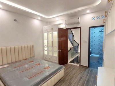  bán nhà ngô gia tự, q.10, hẻm thông, cho thuê tốt, 8.x tỷ 2