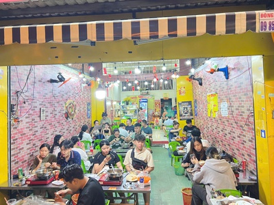 Sang quán lẩu 69k đang hoạt động 2 năm  lượng khách ổn định vào kinh doanh ngay. 1