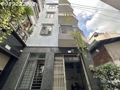 Nhiêu tứ, p7,- trệt, 3 lầu   st trước - 37m2  5x7  nở hậu - rất gần mặt tiền 0