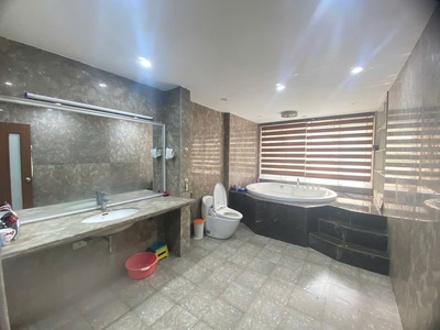 Gấp  bán nhanh bt bán đảo linh đàm view hồ lộng gió 200 m2 sổ đỏ giá rẻ 46 tỷ 4