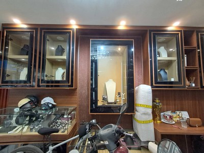 Bán nhà mặt phố lạc long quân, tây hồ. 30m2 5t mt 4m giá 18 tỷ- 0978834597. siêu phẩm mặt phố tây 1