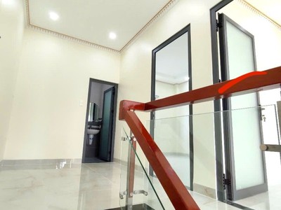 Bán nhà đẹp 1t2l dĩ an,đường nhựa 2 xe hơi vi vu,gần ttyt dĩ an,giá tốt 2
