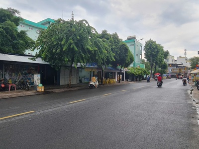 Cho thuê nhà mặt tiền 80m , 3lầu-sát trường-ngã tư chợ tân hương 4