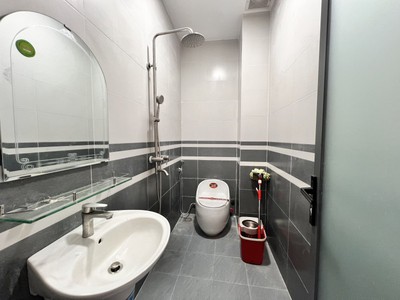 Bán nhà đẹp 1t2l dĩ an,đường nhựa 2 xe hơi vi vu,gần ttyt dĩ an,giá tốt 3