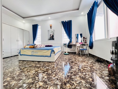 Siêu phẩm mặt phố  ngang khủng 8m   nội thất xịn   chủ định cư châu âu 3