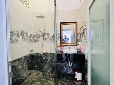 Siêu phẩm mặt phố  ngang khủng 8m   nội thất xịn   chủ định cư châu âu 4