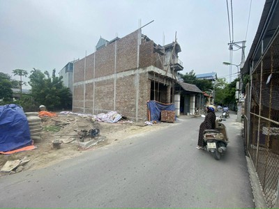    đất phân lô - vỉa hè ô tô tránh đỗ ngày đêm - kinh doanh văn phòng - tặng giấy phép xây dựng 3