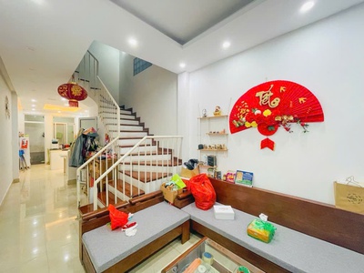 Bán nhà đào tấn, phù hợp xây chdv, 95/110m mt 5.6m, ô tô đỗ gần, 20.6 tỷ 2