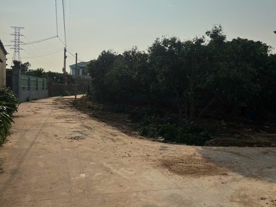 Lô góc 176m  ngay trục đường liên xã   giá siêu rẻ, sổ sẵn sang tên ngay 1