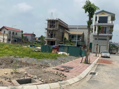 Tr  chính chủ cần bán đất đấu giá, man cá, man cống,mạ man ong,  văn quán , đơ đỗng,thanh oai, hà 0
