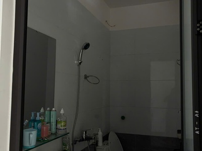 Cần bán gấp nhà nguyên căn chính chủ - 54m2 - 3 tầng - đang cho thuê 4tr5/tháng - trung tâm trần 3