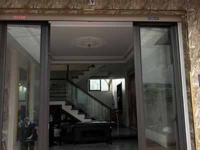 Cần bán gấp nhà nguyên căn chính chủ - 54m2 - 3 tầng - đang cho thuê 4tr5/tháng - trung tâm trần 2