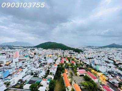 2610 oc3  chính chủ bán nhanh căn hộ biển 75m2,2 pn 2wc mường thanh viễn triều 2 ban công 3