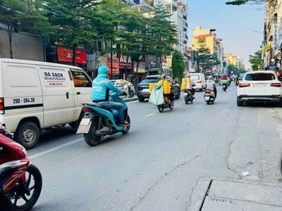 Nhà mới tôn đức thắng - đống đa full nội thất 35m2, 5 tầng, mặt tiền 5.2m,7.6 tỷ. 2
