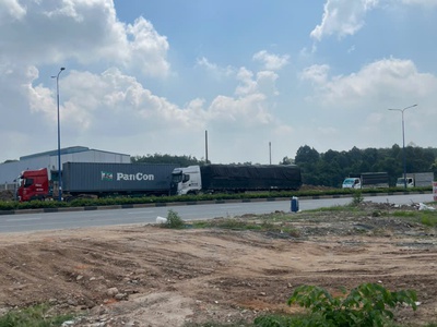 Bán lô đất 690m2, mặt tiền đường Mỹ Phước Tân Vạn, TP Thủ Dầu Một. 3