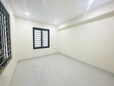 Nhà đẹp ngõ nông gần phố 51m2,x 3 tầng, mặt tiền 8.4m,7.95 tỷ, thái thịnh-đống đa. 3
