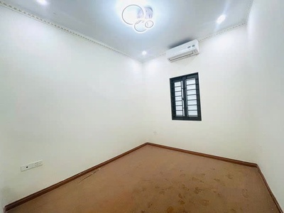 Nhà đẹp ngõ nông gần phố 51m2,x 3 tầng, mặt tiền 8.4m,7.95 tỷ, thái thịnh-đống đa. 2