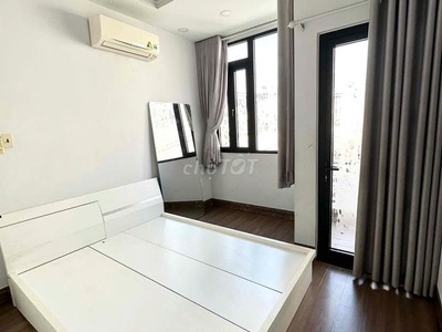 Cho thuê nhà 1 trệt 1 lửng 2 lầu mới 100, 48m2, 5pn- mặt tiền 198f đ.xóm chiếu, p.15, q.4 3