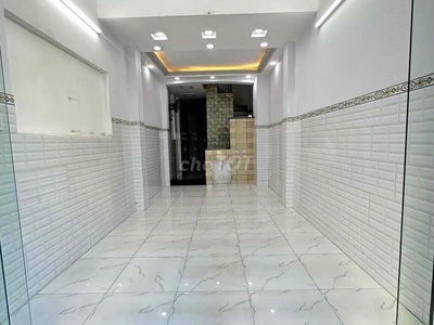 Cho thuê nhà 1 trệt 1 lửng 2 lầu mới 100, 48m2, 5pn- mặt tiền 198f đ.xóm chiếu, p.15, q.4 1