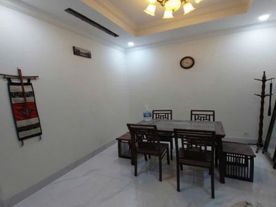 Chính chủ bán căn hộ royal city, tầng thấp, view bể bơi, hướng đông nam, mát mẻ 2