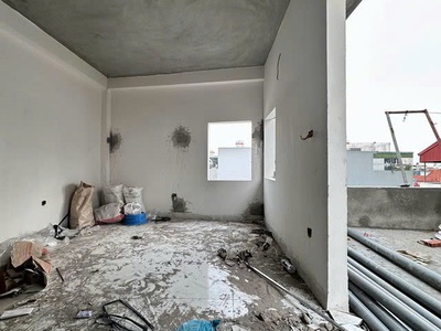 Bán nhà mới bồ đề 35m2,x  6 tầng, mặt tiền 6.1m, 8.4 tỷ long biên. 0