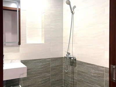 Bán nhà phố ngọc thụy ngõ thông ô tô vào nhà 35m2,x 5 tầng,mặt tiền 3.3m, 7.6 tỷ long biên 4