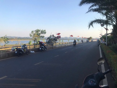 Bán đất xã hòa khánh, buôn ma thuột, giá 1,05 tỷ  dt 1000m2, mt 20m, lô góc 2 mt làm nhà vườn. 2