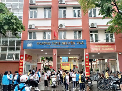 Víp lô góc bà triệu,hà đông,dt 35m,4 tầng, giá 6 tỷ. gần ôtô, kinh doanh 3