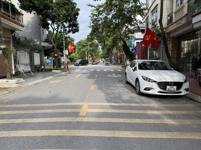 Bán nhà cấp 4 Phố Quán Tình, Giang Biên: 63,4m2, khổ đất đẹp, cách Hồ 30m - Sống Xanh An Lành 2