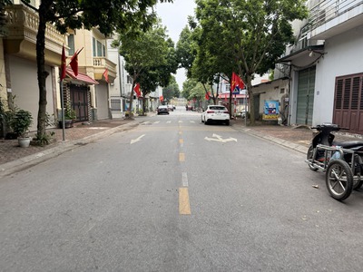 Bán nhà cấp 4 Phố Quán Tình, Giang Biên: 63,4m2, khổ đất đẹp, cách Hồ 30m - Sống Xanh An Lành 4
