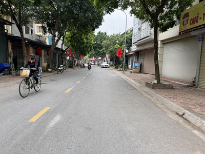 Bán nhà cấp 4 Phố Quán Tình, Giang Biên: 63,4m2, khổ đất đẹp, cách Hồ 30m - Sống Xanh An Lành 5