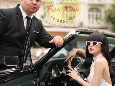 Phụ nữ xinh đẹp nhất là được mặc trên mình chiếc váy cưới trắng tinh khôi 0