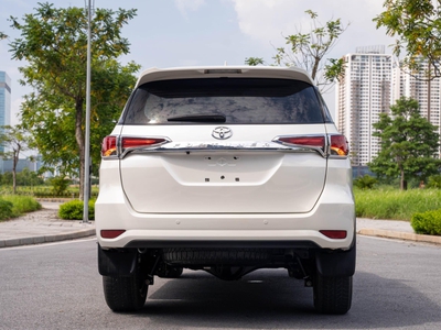 Bán xe Toyota Fortuner 2.4G 4x2 AT 2020, màu trắng. 1