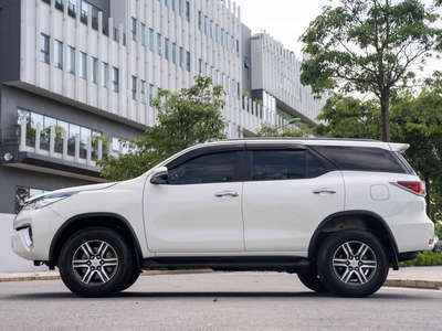 Bán xe Toyota Fortuner 2.4G 4x2 AT 2020, màu trắng. 2