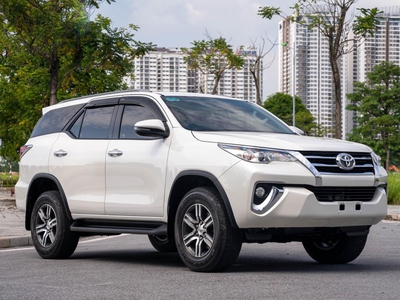 Bán xe Toyota Fortuner 2.4G 4x2 AT 2020, màu trắng. 3
