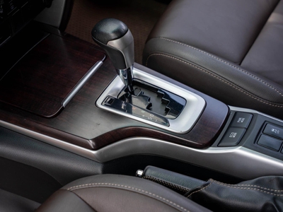 Bán xe Toyota Fortuner 2.4G 4x2 AT 2020, màu trắng. 14