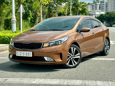 Bán xe Kia Cerato 1.6 AT 2018, màu nâu. 2