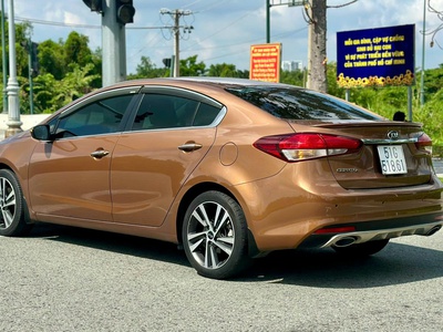 Bán xe Kia Cerato 1.6 AT 2018, màu nâu. 5