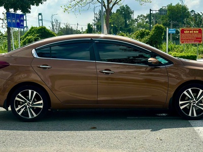 Bán xe Kia Cerato 1.6 AT 2018, màu nâu. 6
