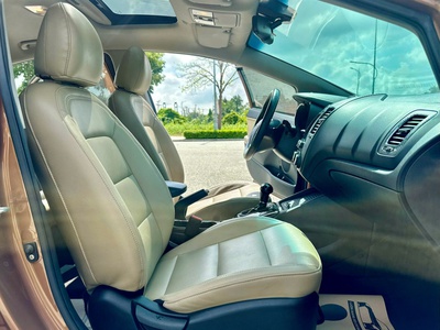 Bán xe Kia Cerato 1.6 AT 2018, màu nâu. 12