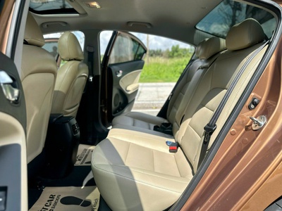 Bán xe Kia Cerato 1.6 AT 2018, màu nâu. 14